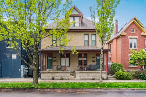 Pet-Friendly 4-Bedroom Located on Southeast Campus in the University District! – photo 1