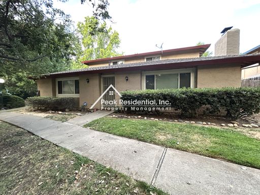 2bd/1ba Condo with 1 Car Garage! – photo 1