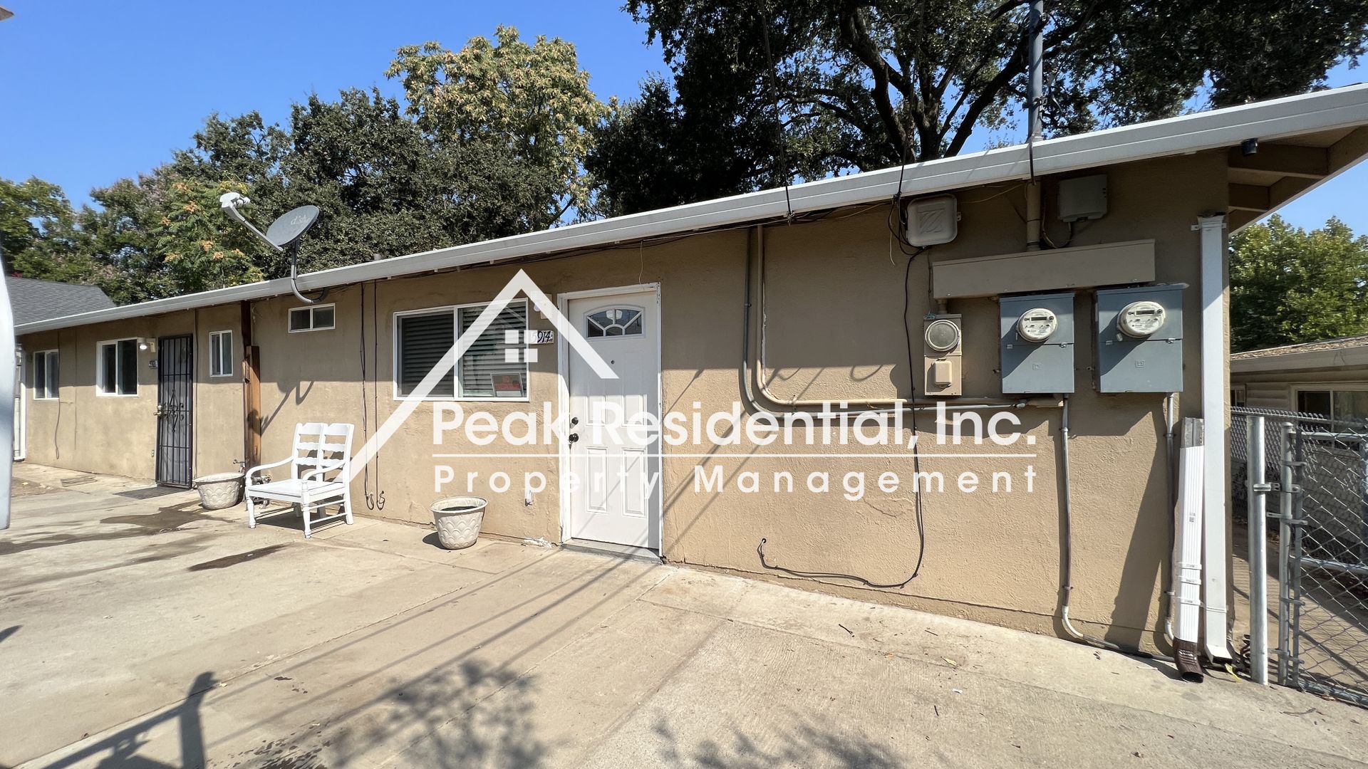 Carmichael House: 5914 Del Campo Lane