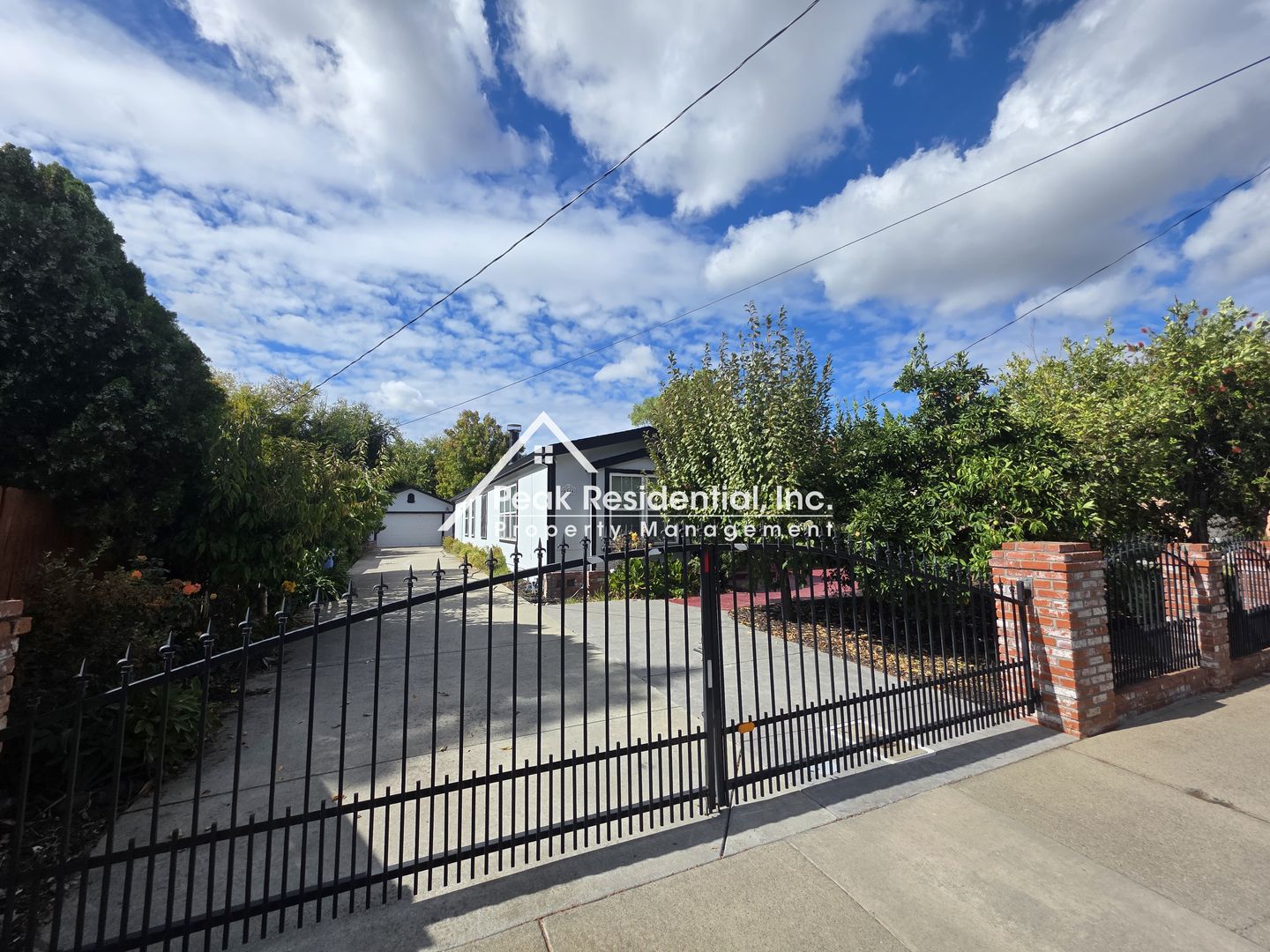 Sacramento House: 6946 27th St