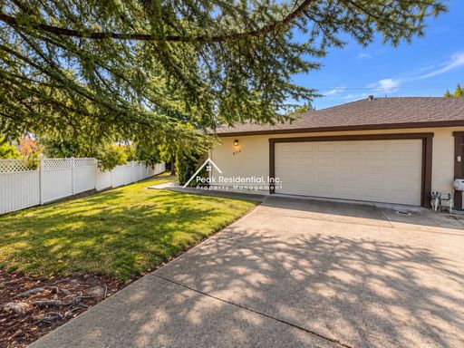 Spacious Orangevale 2bd/2ba Duplex with 2 Car Garage – photo 1