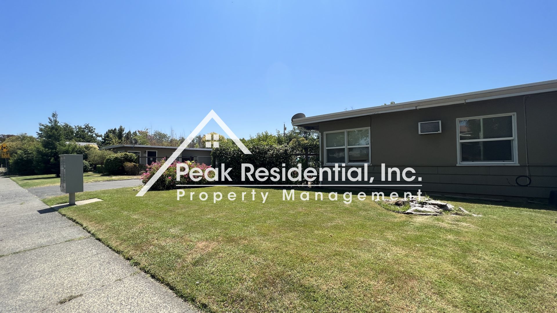 Sacramento Apartment: 2060-2088 15th Ave