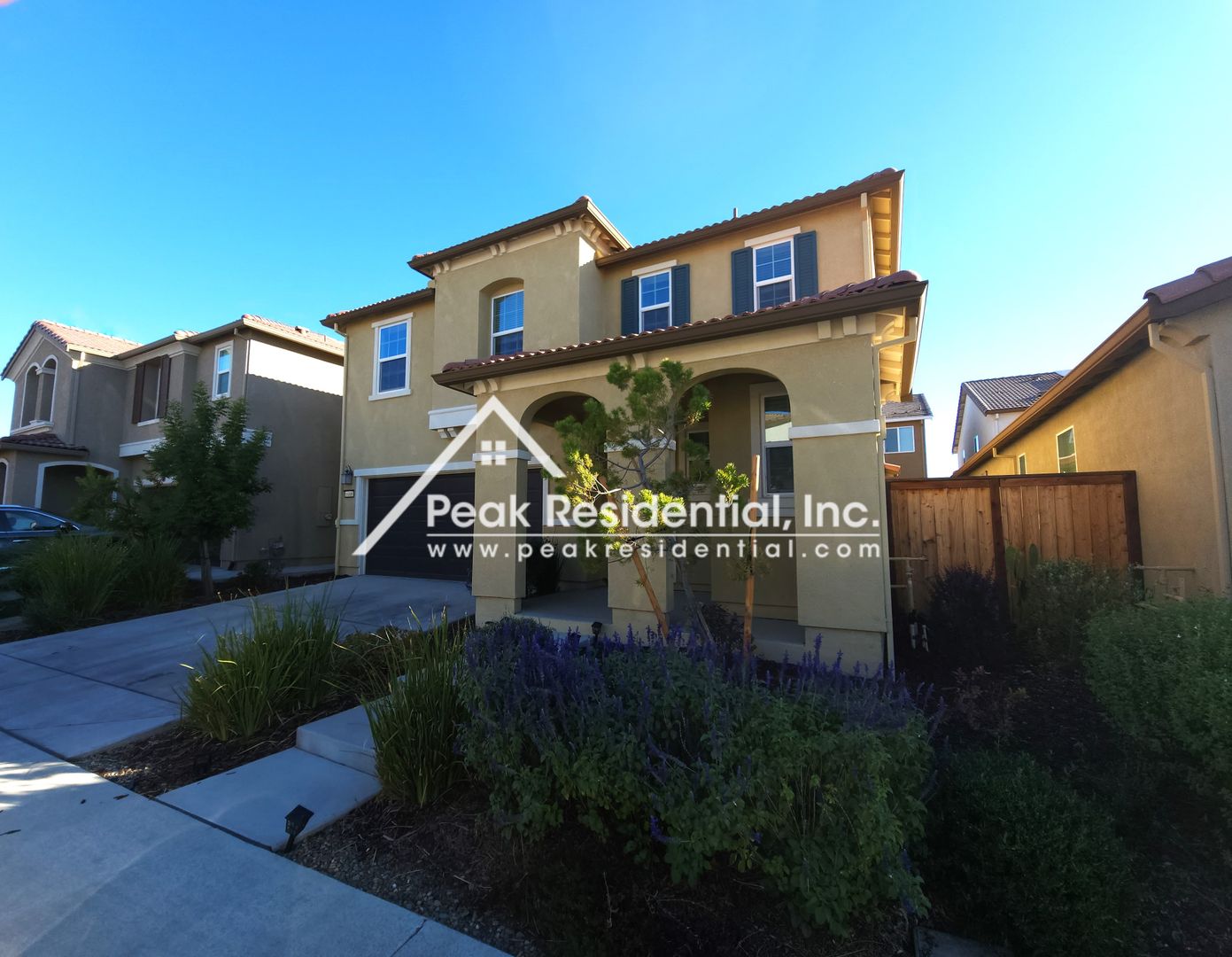 Sacramento House: 5348 Bass Harbor Way