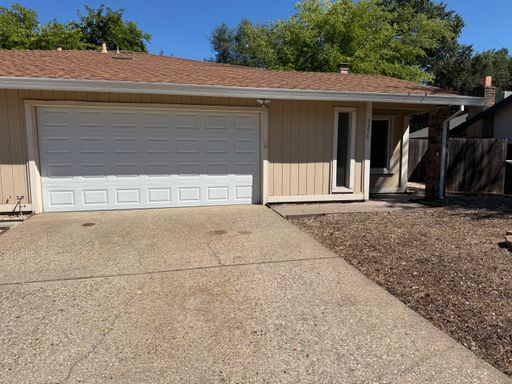 Updated 3bd/2ba Rocklin Duplex – photo 1