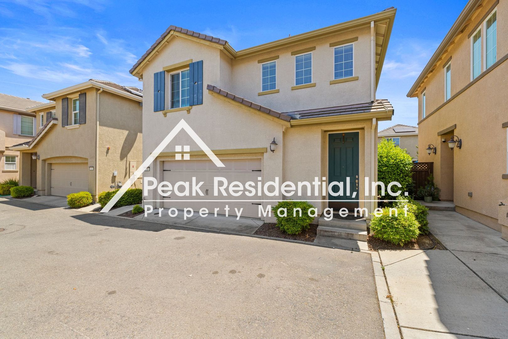 Lincoln House: 839 Equinox Loop