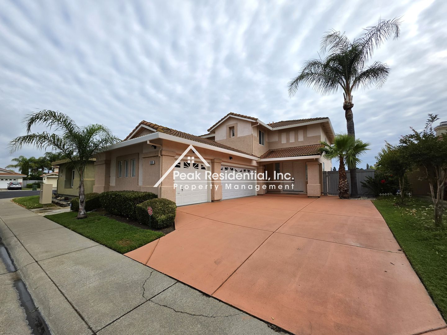Elk Grove House: 3333 E Island Ct