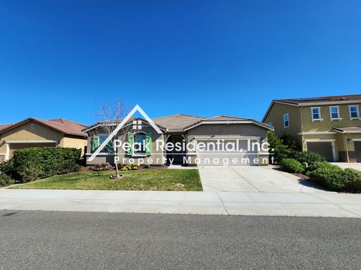 Updated 4bd/3ba Roseville Home with 2 Car Garage-Must See! – photo 1