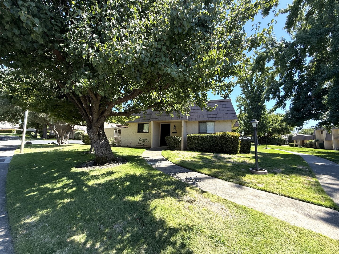 Carmichael Condo: 6126 Via Casitas