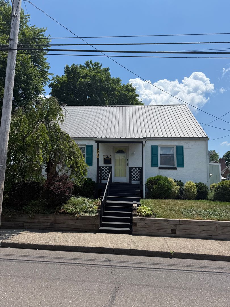 Pottstown House: 396 State Street