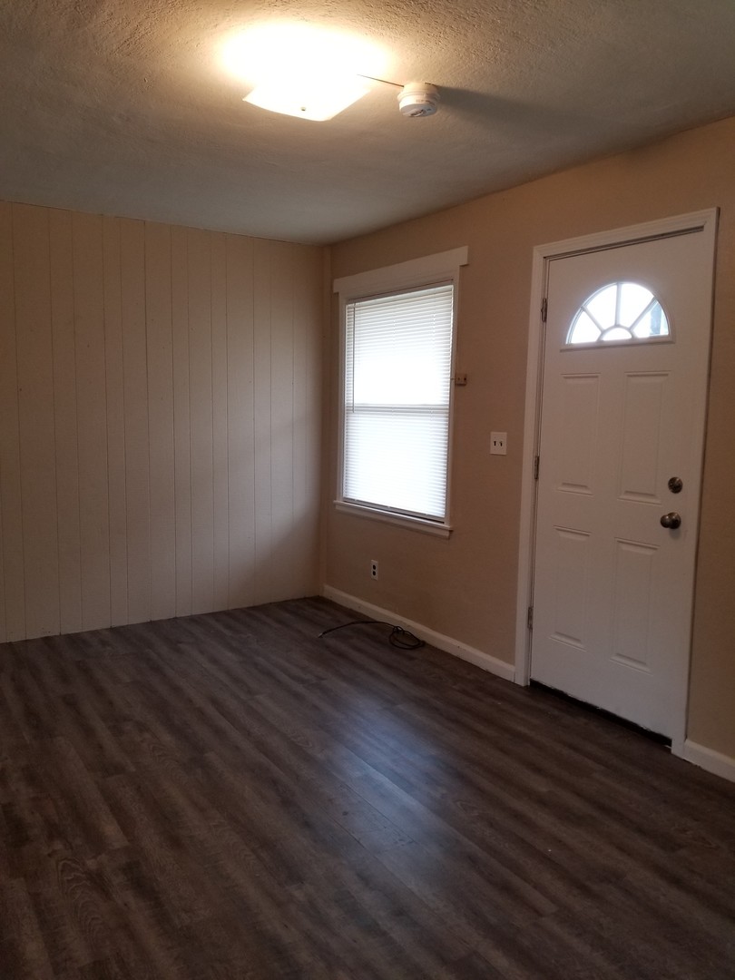 Wichita Apartment: 2044-2050-2056 S Broadway