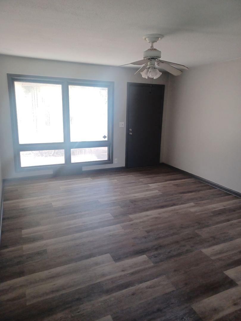 Wichita House: 3322 S Mt Carmel