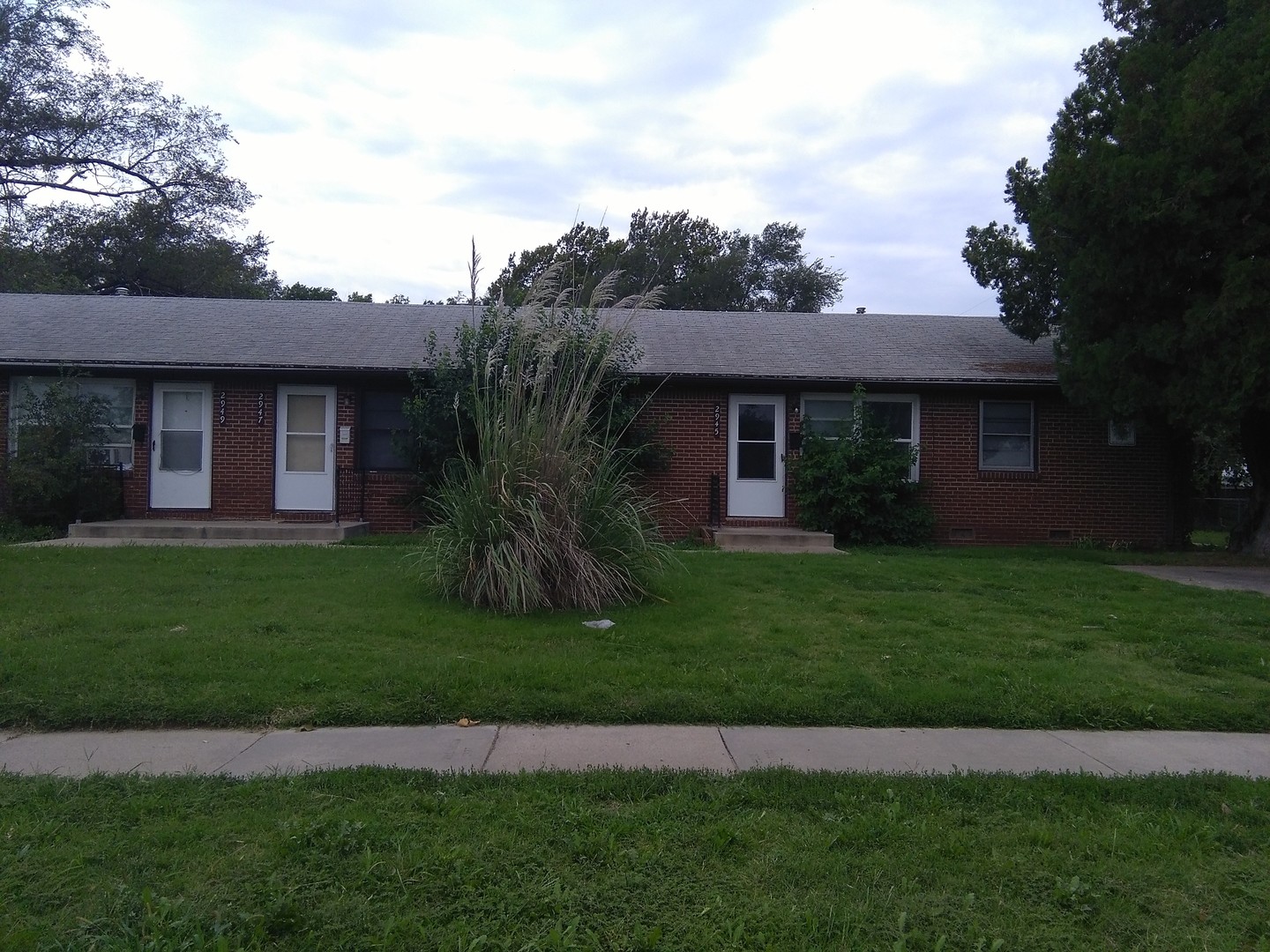 Wichita Apartment: 2945-2949 S Hydraulic