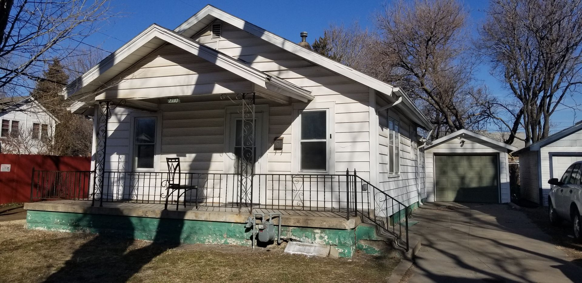 Wichita House: 2710 W Saint Louis Street