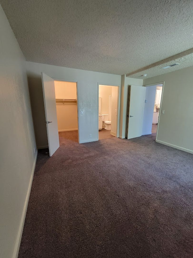 Sacramento Apartment: 5100 Garfield Ave.