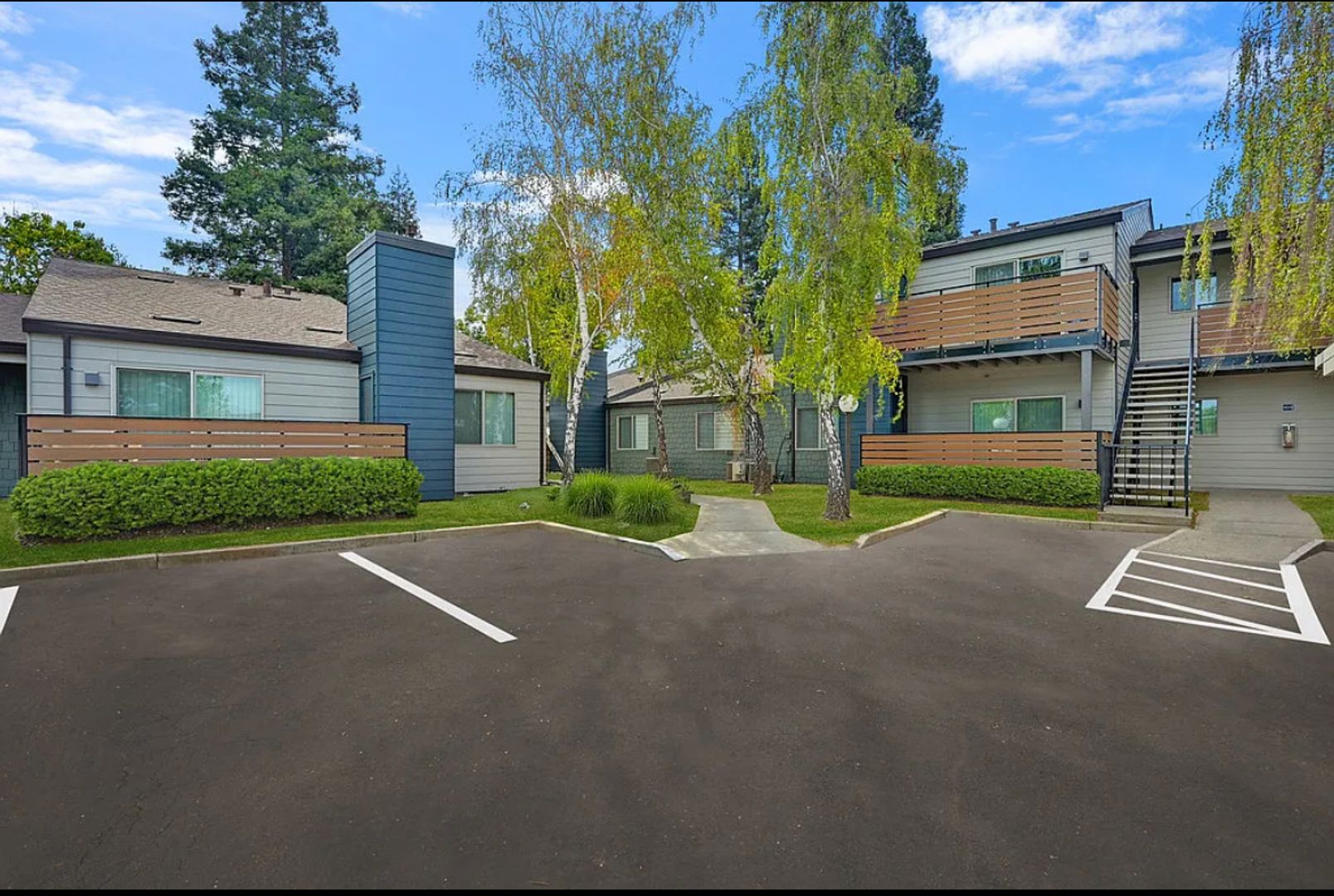 Sacramento Apartment: 9745 Old Placerville Road