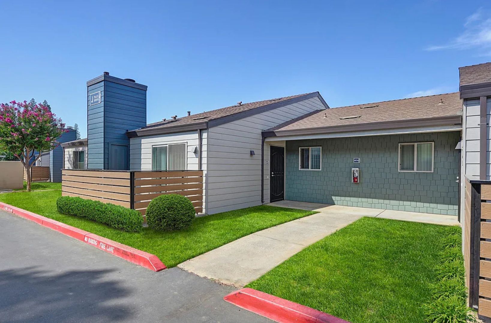 Sacramento Apartment: 9745 Old Placerville Road