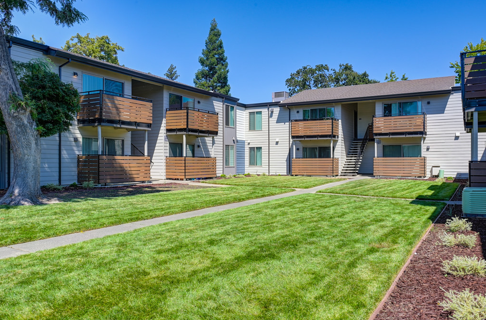 Sacramento Apartment: 5100 Garfield Ave.