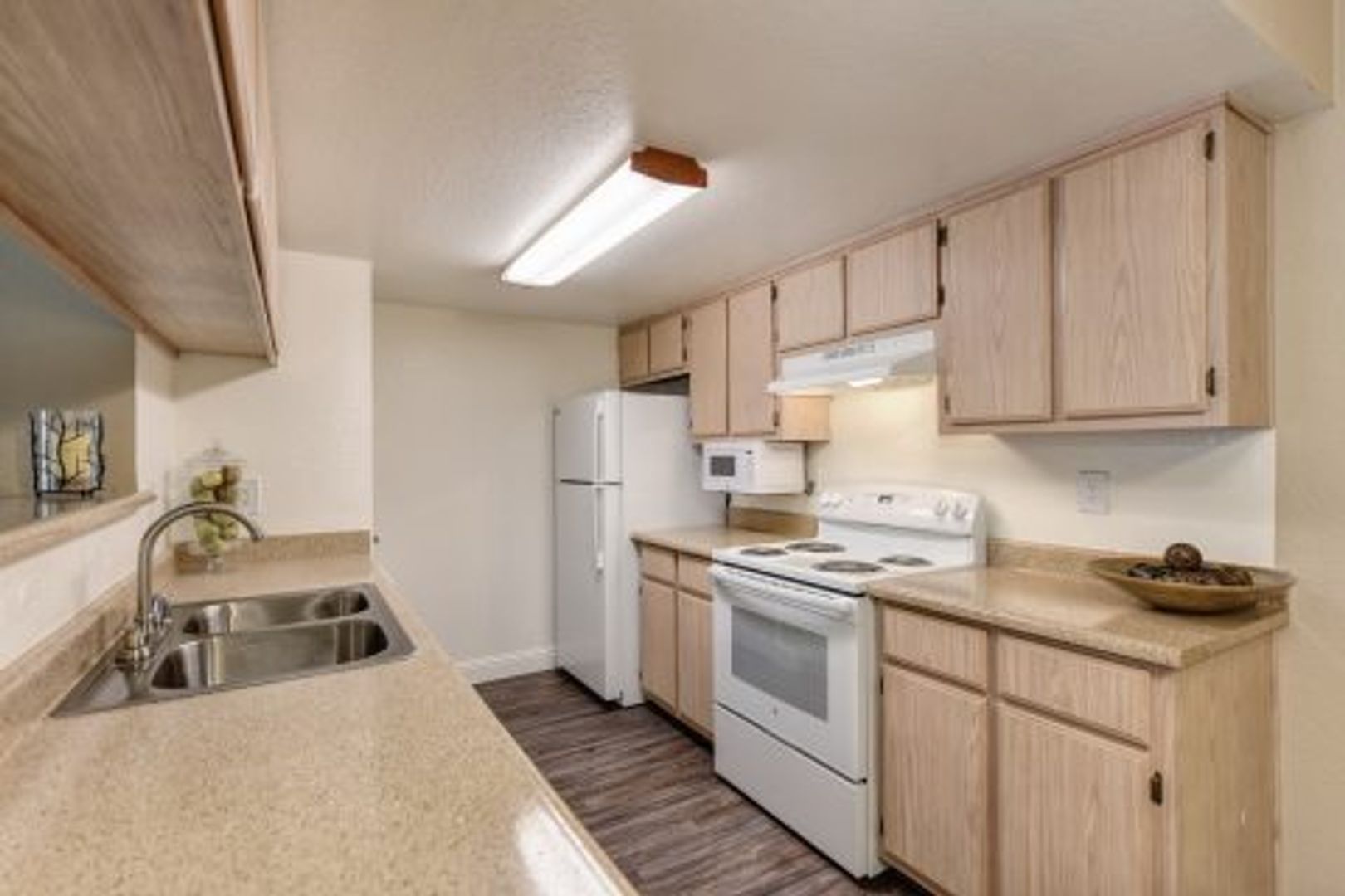 Carmichael Apartment: 4033 McClain Way