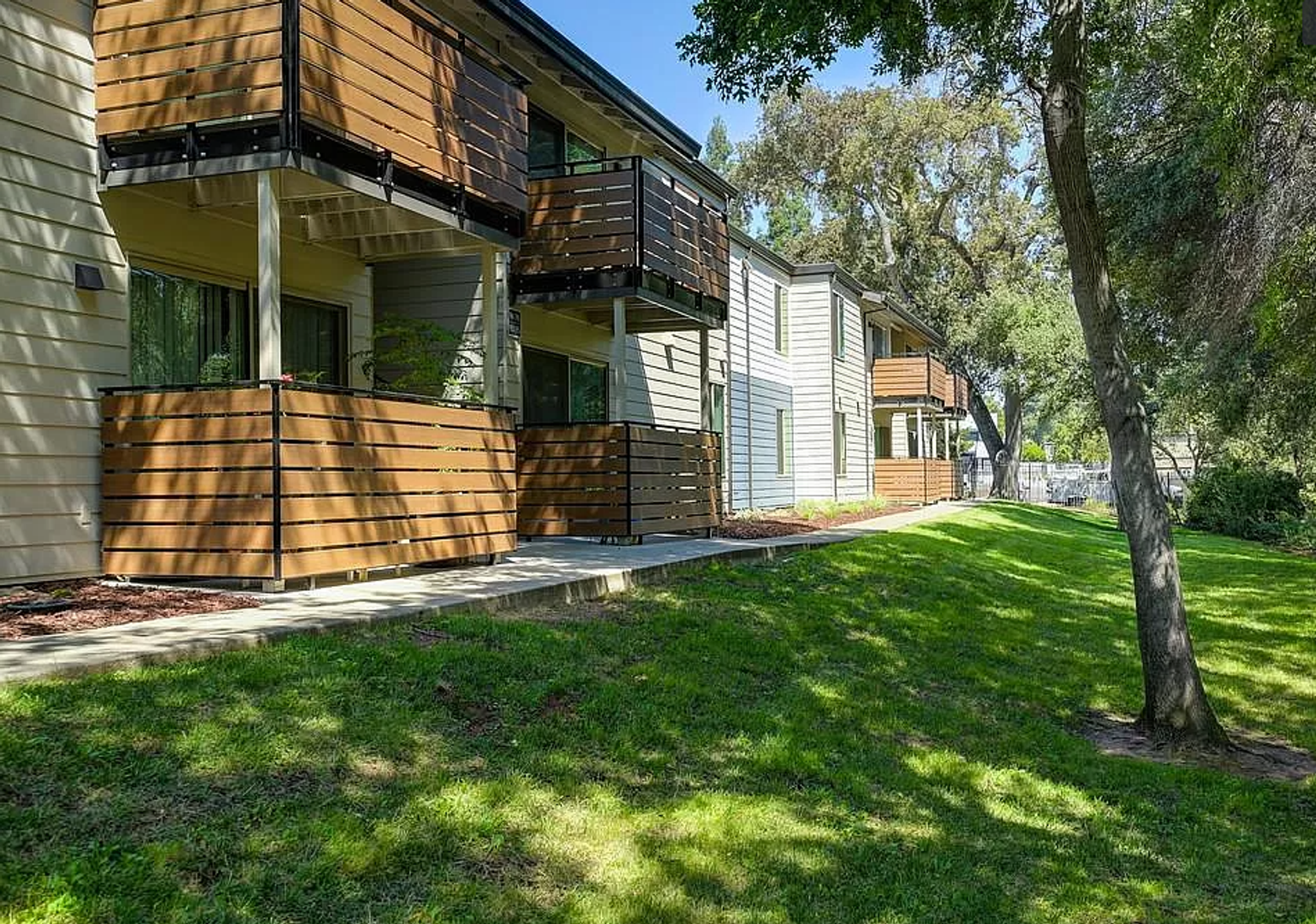 Sacramento Apartment: 5100 Garfield Ave.