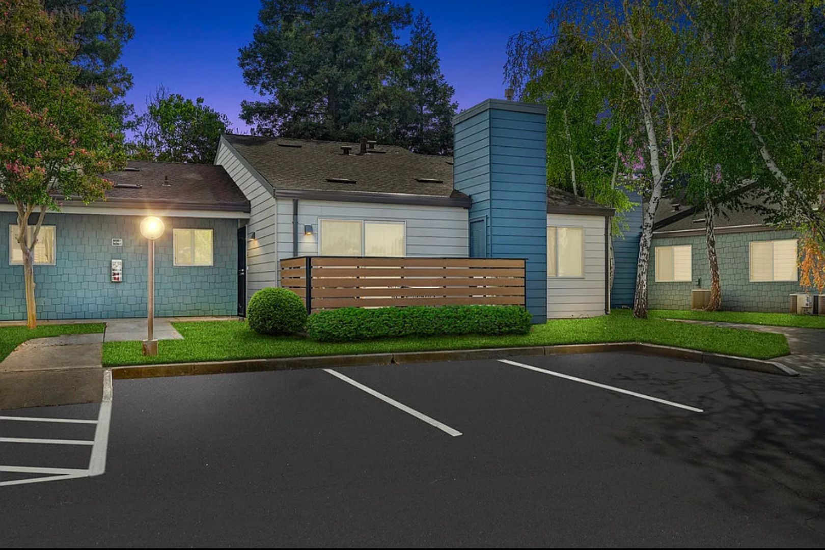 Sacramento Apartment: 9745 Old Placerville Road