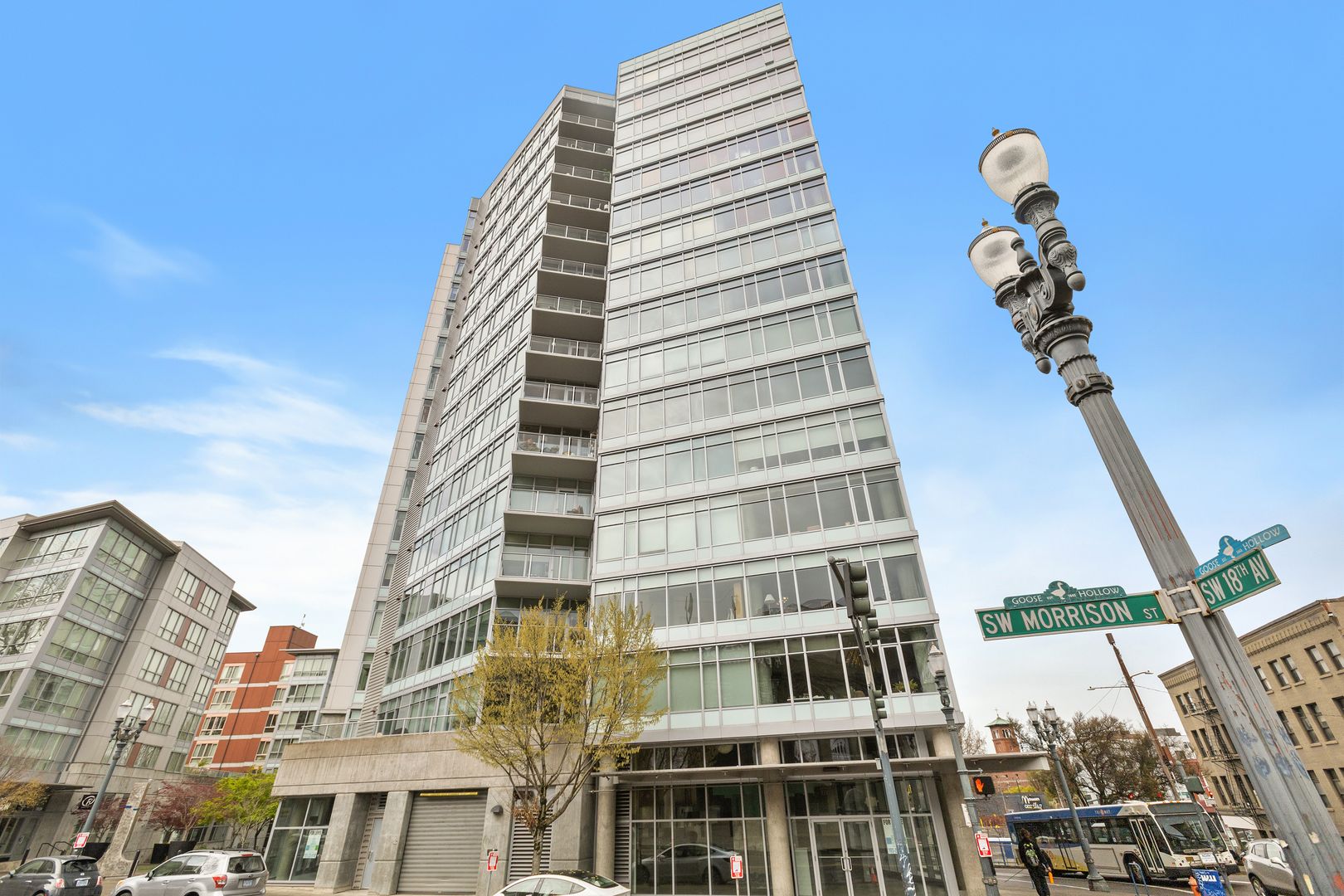 Portland Condo: 1926 W Burnside Street #812