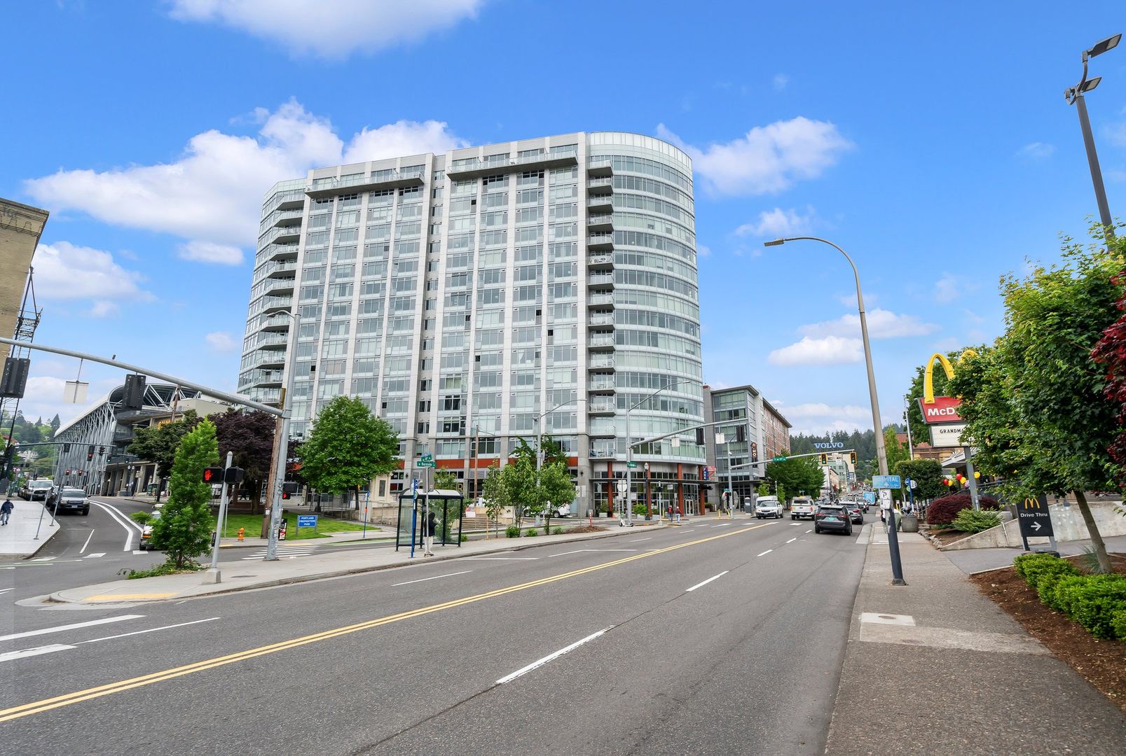 Portland Condo: 1926 W Burnside Street