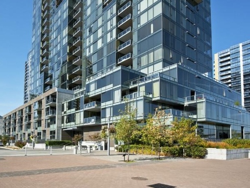 Atwater Place - 2 bed/2.5 bath + office/den South Waterfront condo w/2 parking spaces/storage/most utilities/concierge/river views – photo 1