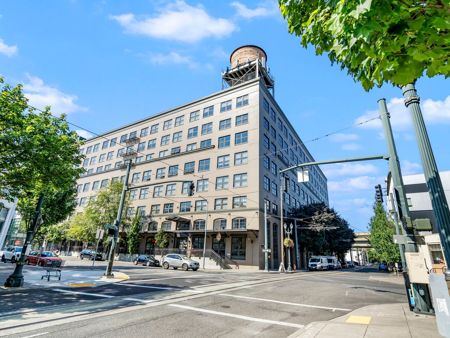 Portland Condo: 1420 NW Lovejoy Street #202