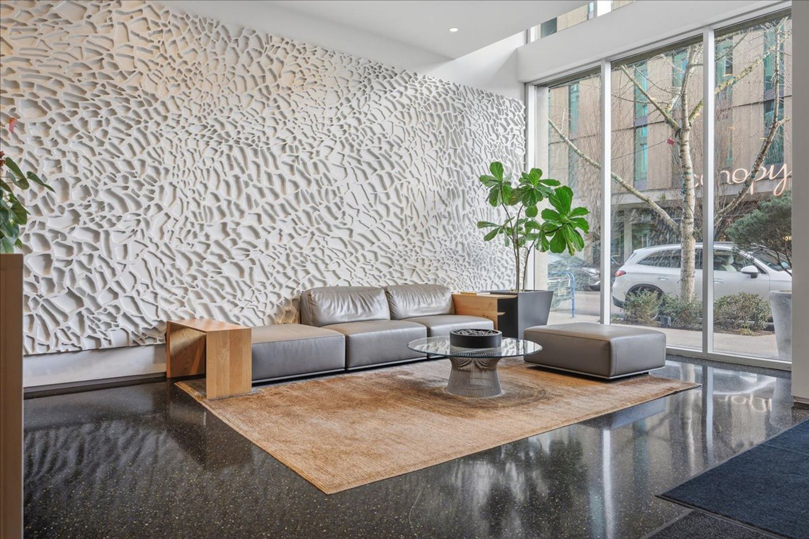 Lobby at 937-435 (2 of 2)