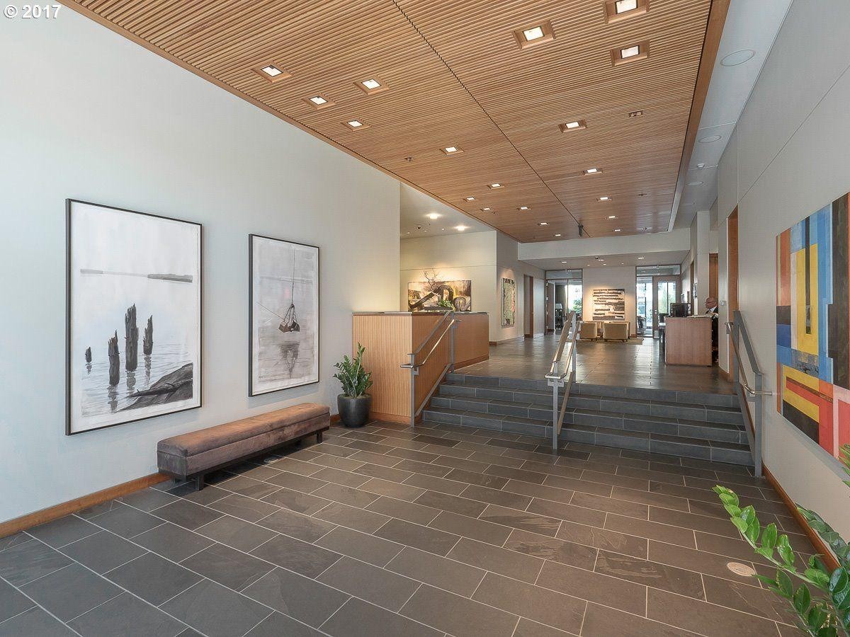Lobby at ATW305 (1 of 2)