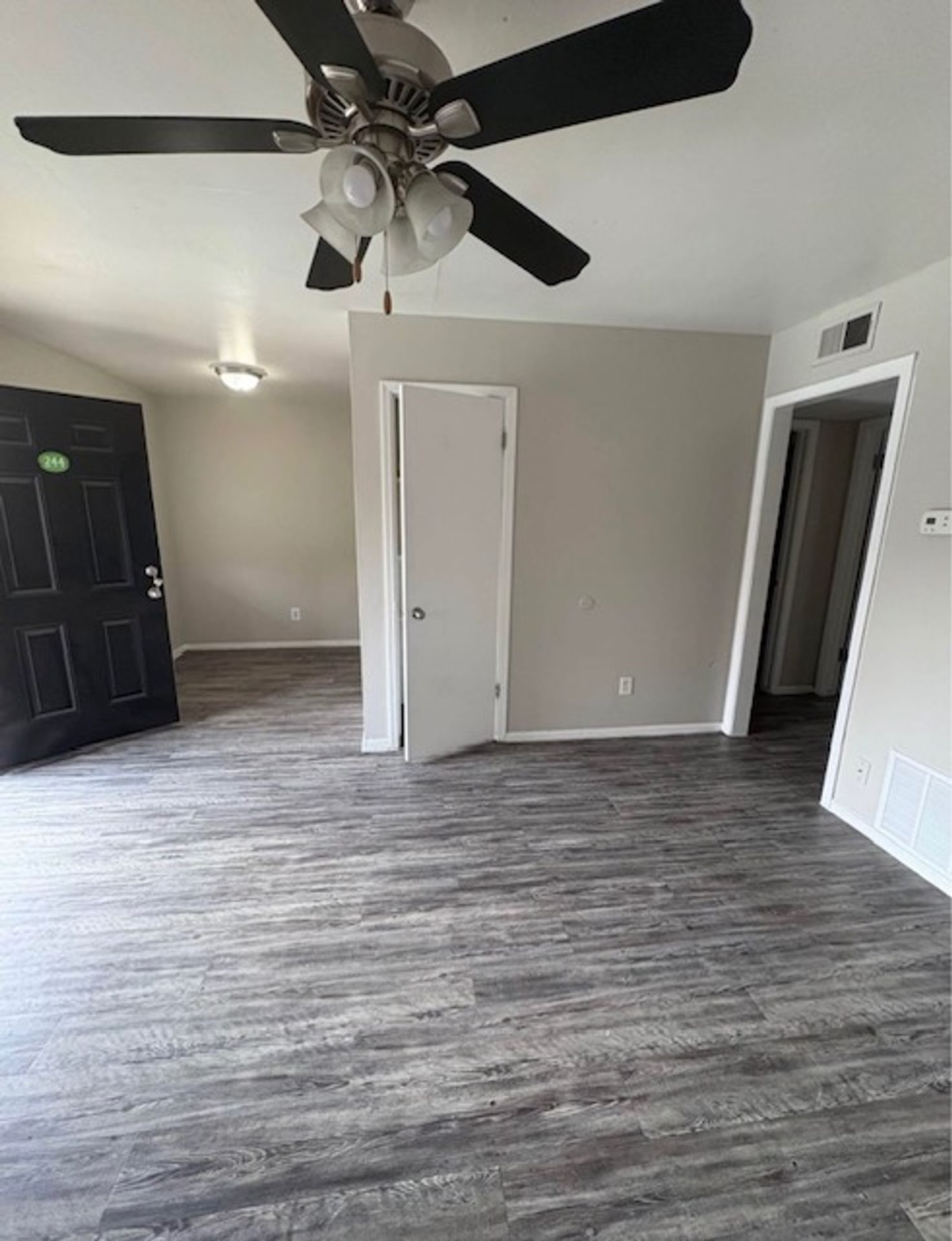 Tulsa Apartment: 6609 S Lewis Ave