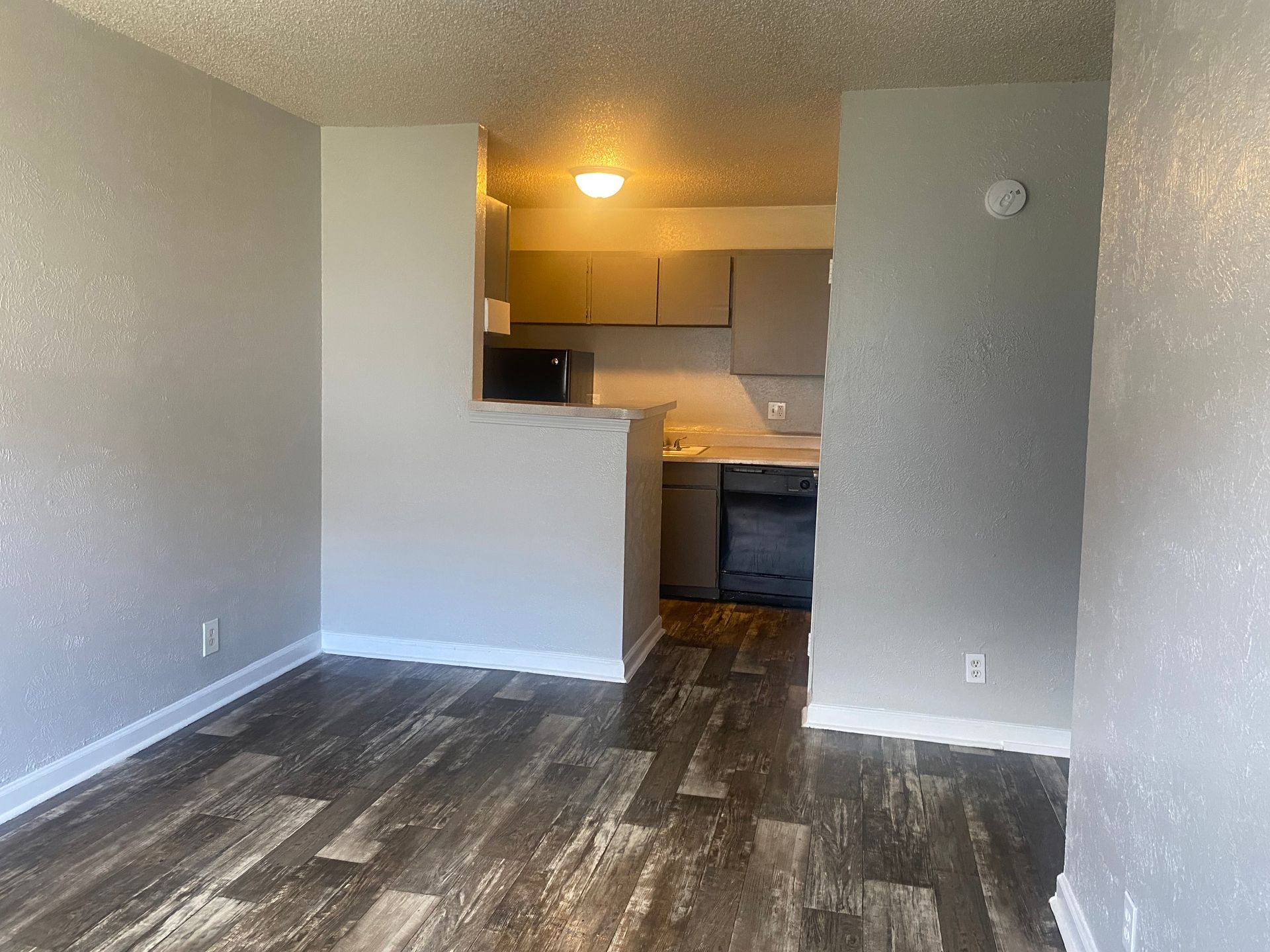 Tulsa Apartment: 1337 E. 61st Street