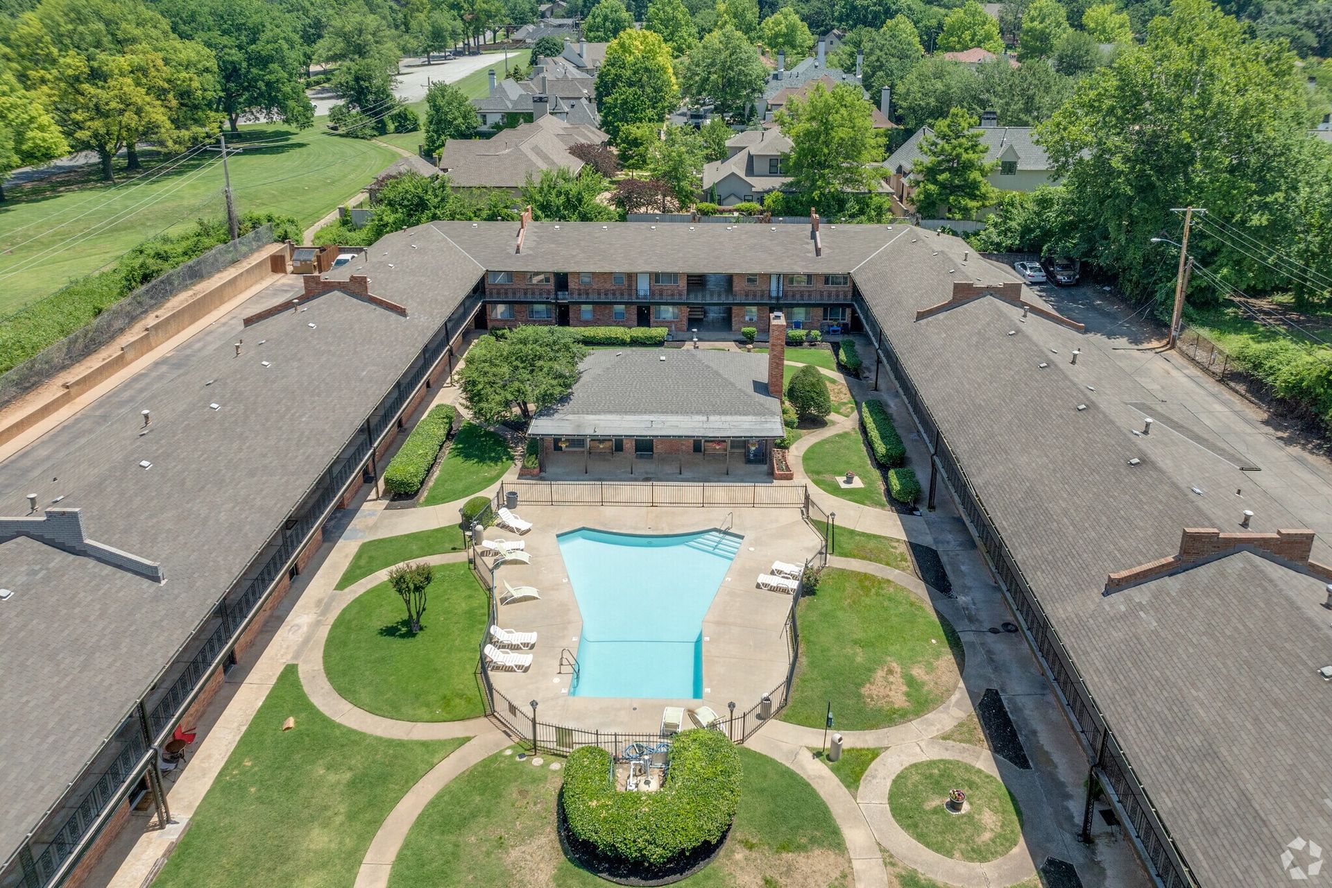 Tulsa Apartment: 6609 S Lewis Ave