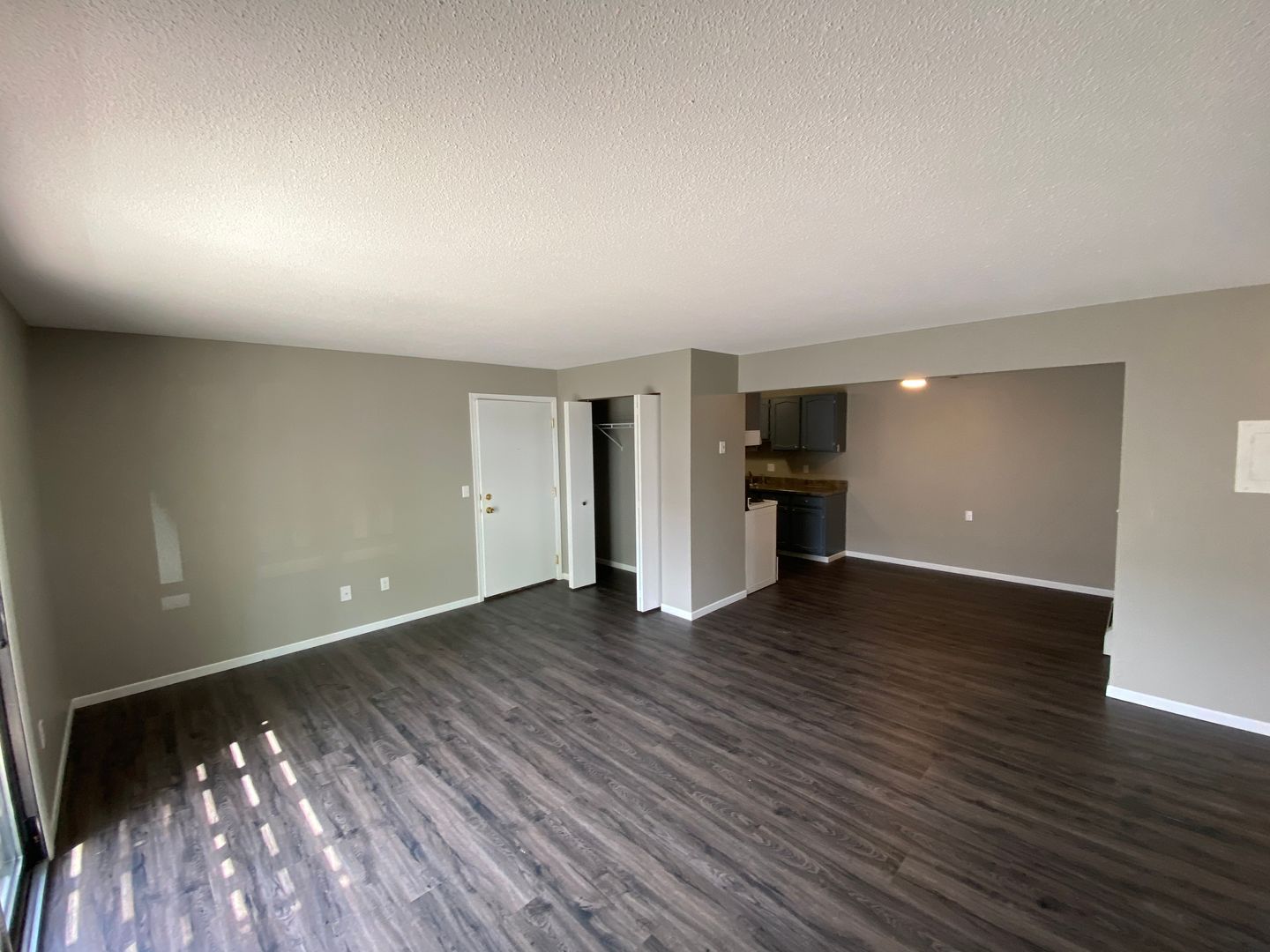 East Grand Forks Apartment: 1720 5TH Ave NE