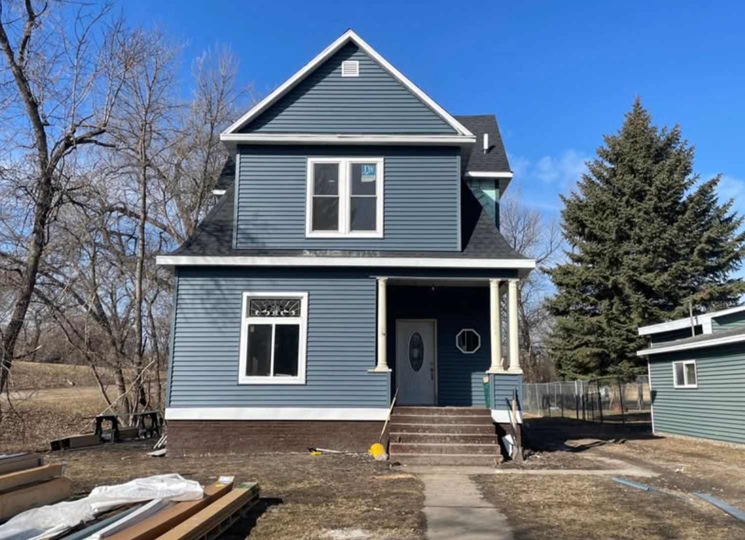 Crookston House: 728 South Ash St