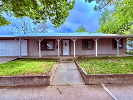 COMING SOON! Experience Downtown Oroville Living in this Spacious Corner Lot Home! – photo 1