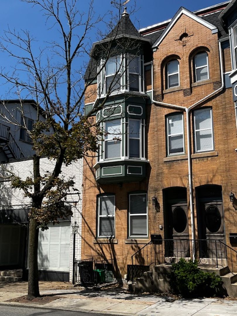 York House: 139 E Philadelphia Street