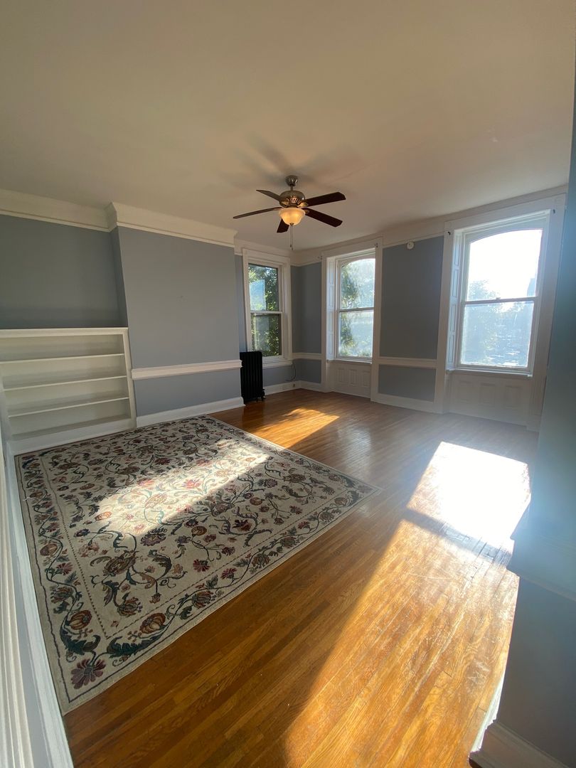 York Apartment: 327 E Market Street