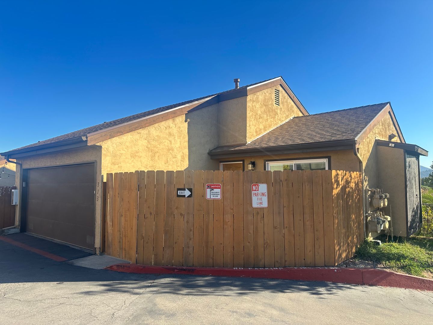 El Cajon Condo: 313 Lucy Ln