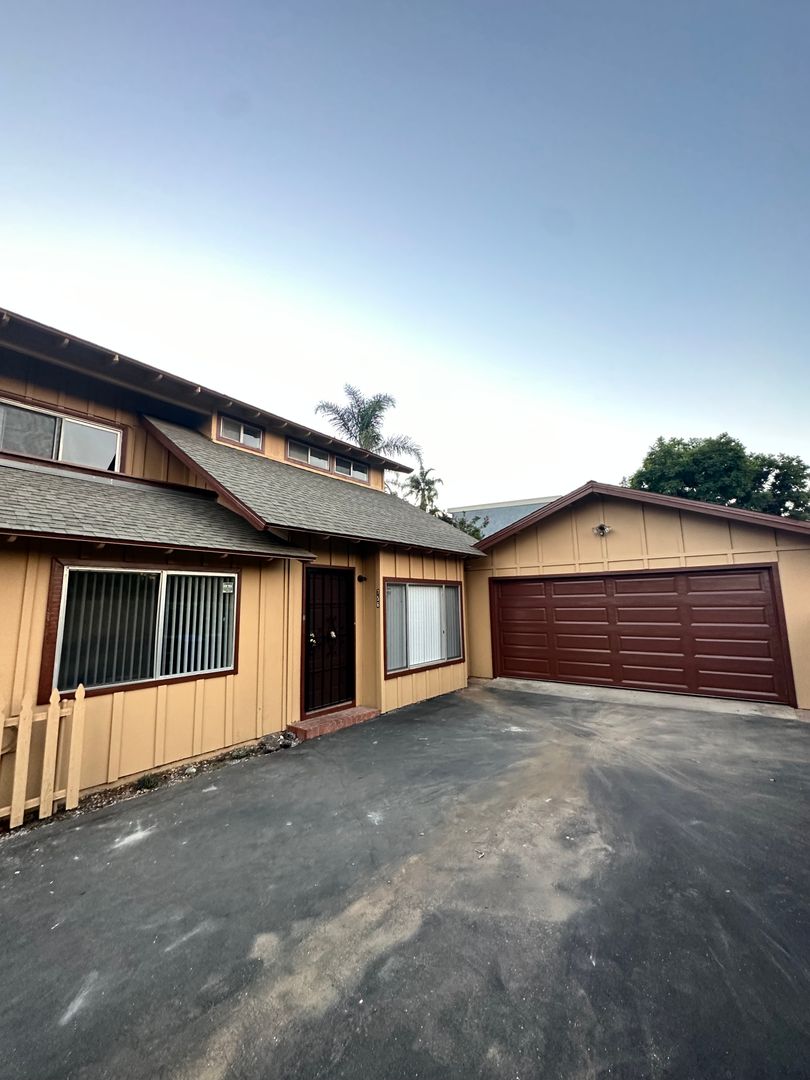 Vista Apartment: 754-56 Copper Dr