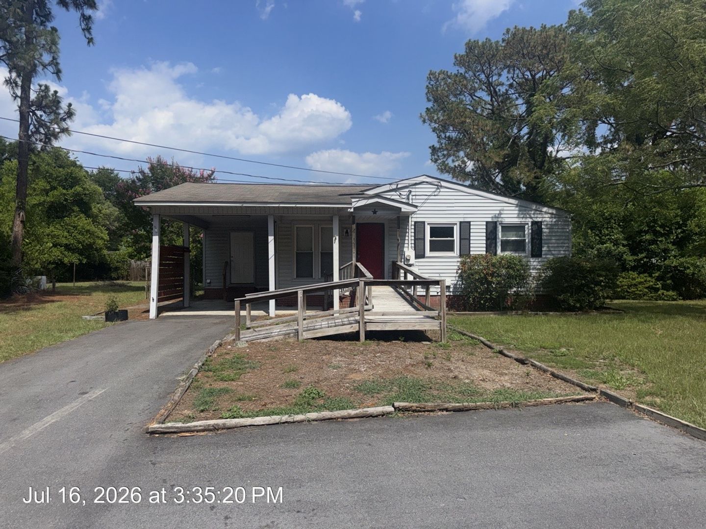 Fayetteville House: 2223 Dixie Trail