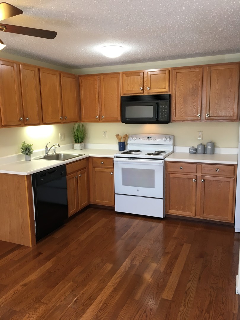 Hampton Apartment: 698 Lafayette Road