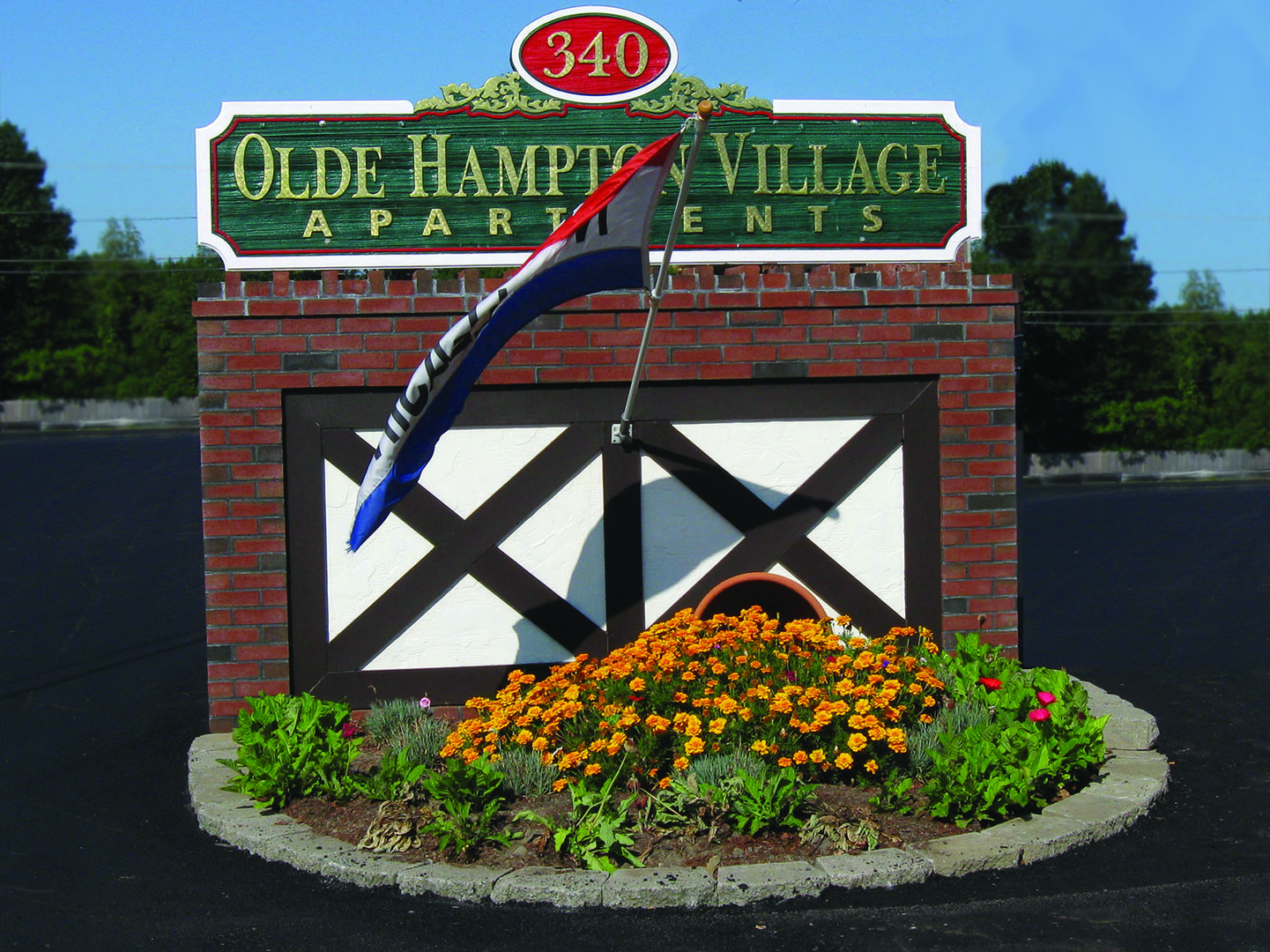 Hampton Apartment: 340 Lafayette Road