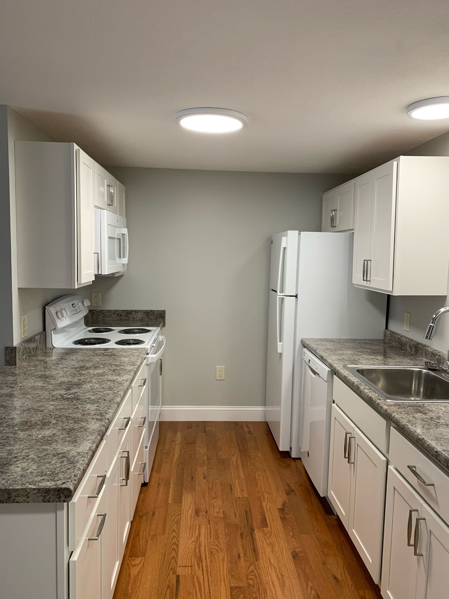 Merrimack Apartment: 10 Center Street