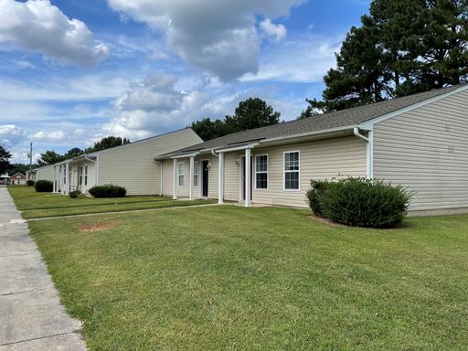 Affordable 2-Bedroom Apartment at Conway Village Apartments!