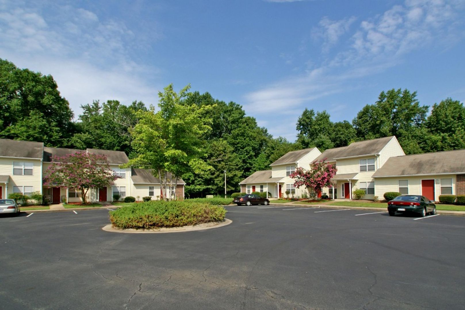 Conway Apartment: 400 Wood Ct