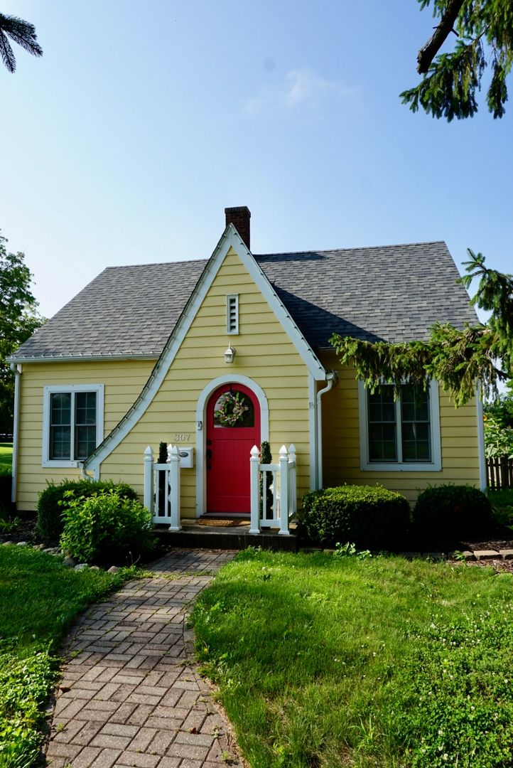 Adorable Home For Rent!