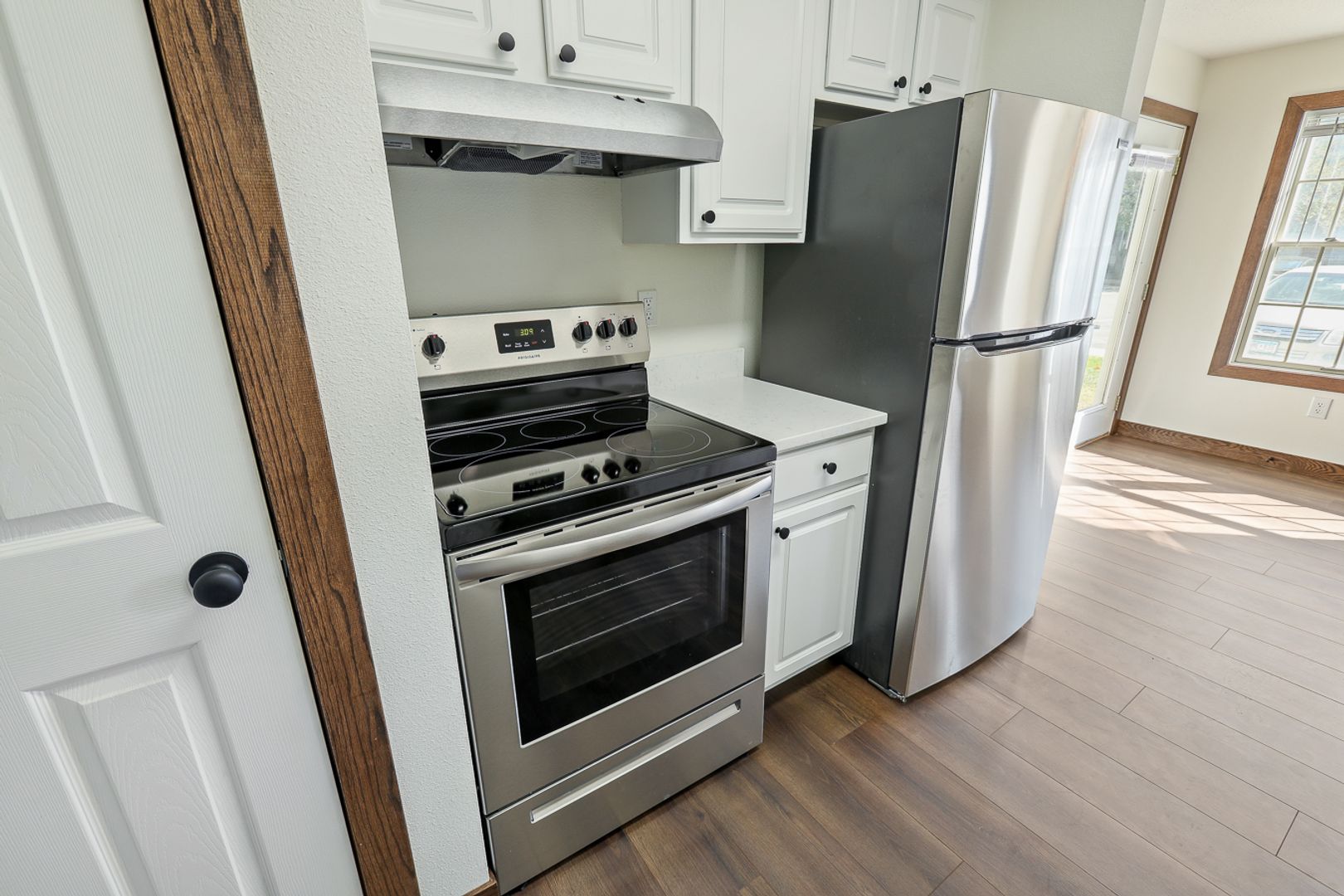 Pella Apartment: 340 East 13th Street