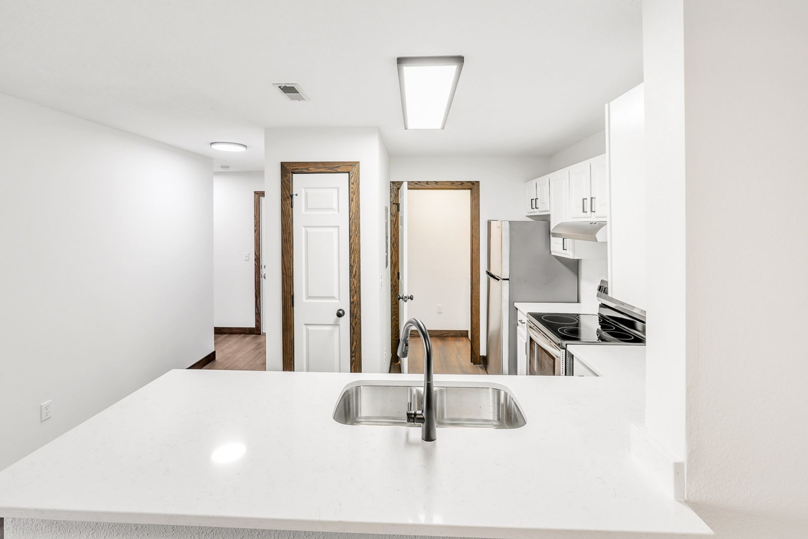 Pella Apartment: 340 East 13th Street