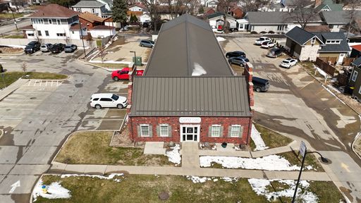 Prime Downtown Pella Commercial Space – 4,280 SF – photo 1